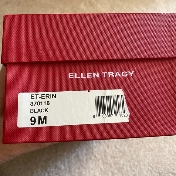 Ellen Tracy Black Mid Heel pointed toe dress shoes. Size 9M - Picture 7 of 7